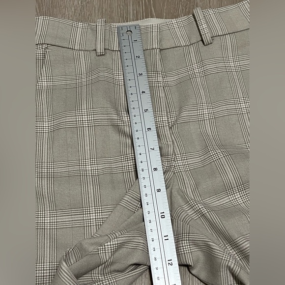 H&M Beige Plaid Trousers Straight Slim Leg Pants 28 inch inseam officewear - Picture 10 of 10
